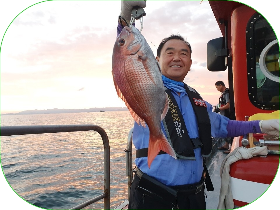 8월25일 홍원항 요포선단 한울피싱초보 5인방  참돔 타이러버 조황입니다!!